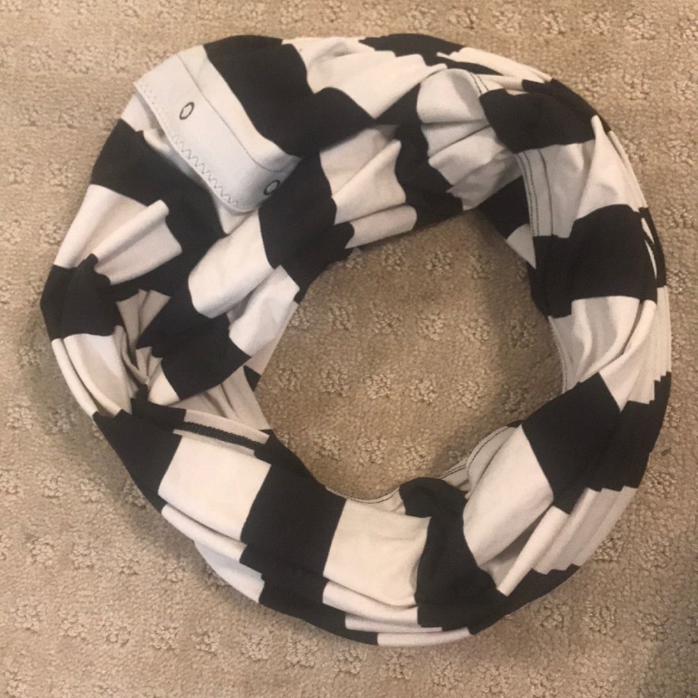 Lululemon Vinyasa Scarf
